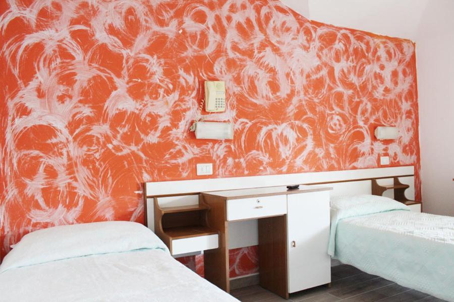 Hotel Luna Rimini Luaran gambar